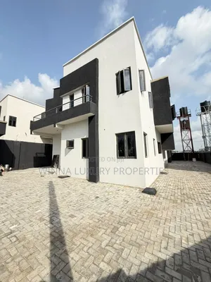 7bdrm Duplex in Galadimawa for sale