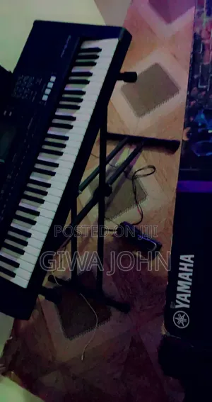 Yamaha PSR-E473 Keyboard