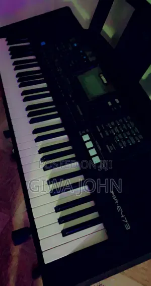 Yamaha PSR-E473 Keyboard
