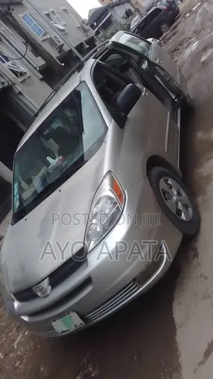 Toyota Sienna 2005 Gray