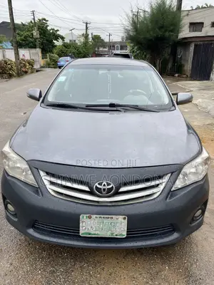 Toyota Corolla 2012 Gray