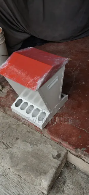 Bird Iron Feeders - 10 Holes