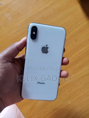 Apple iPhone X 64 GB Silver