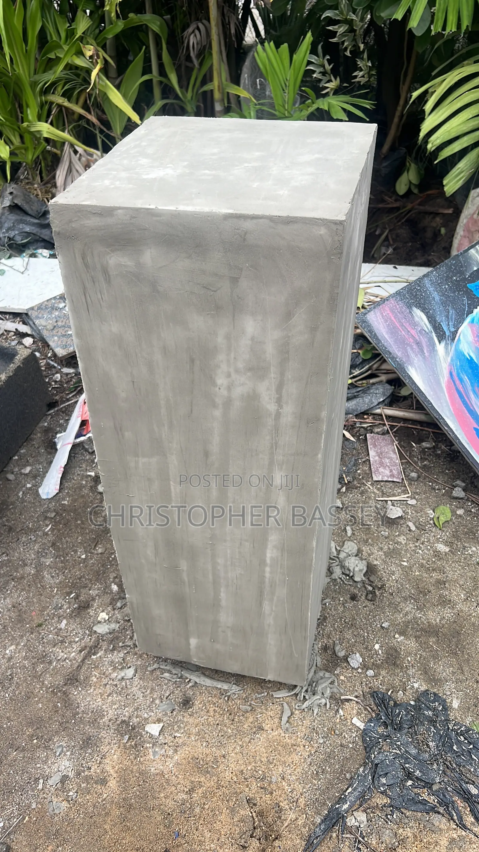 Solid Concrete Pedestal Stand