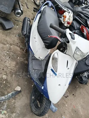 Suzuki Bike 2013 White