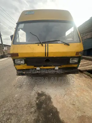 Volkswagen LT 2002 Yellow