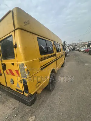 Volkswagen LT 2002 Yellow
