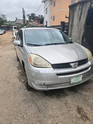 Toyota Sienna 2005 Gray