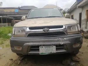 Toyota 4-Runner 1999 Gold