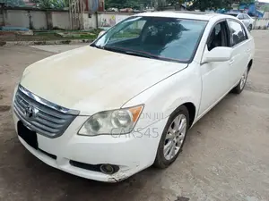 Toyota Avalon 2008 White