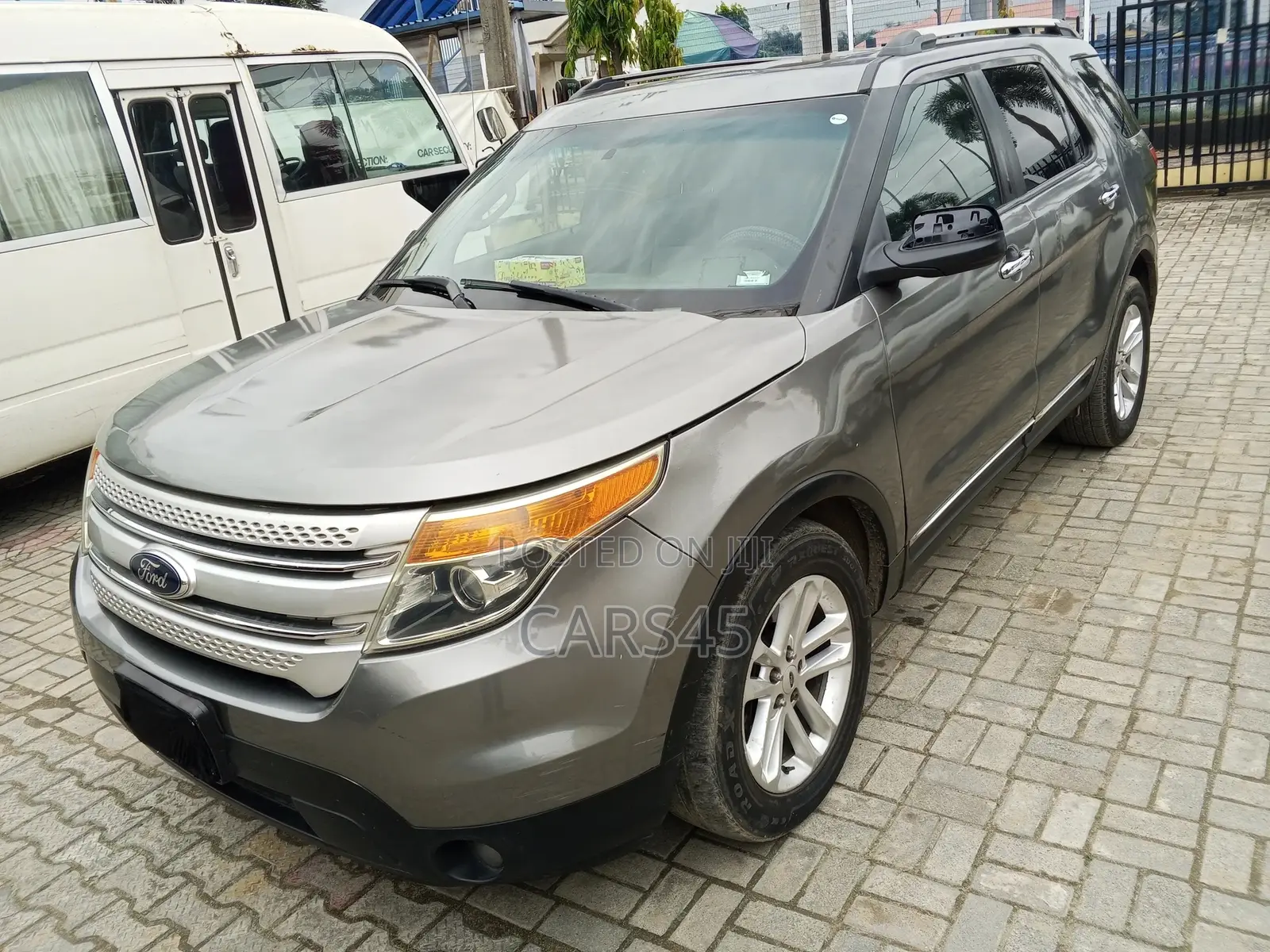 Ford Explorer 2014 Gray
