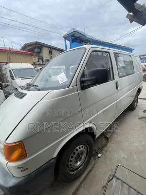 Volkswagen Transporter 2004 White