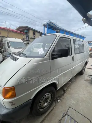 Volkswagen Transporter 2004 White