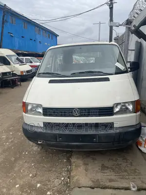 Volkswagen Transporter 2004 White