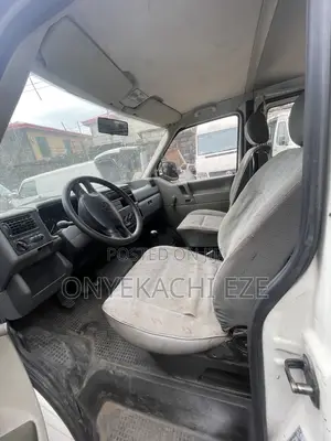 Volkswagen Transporter 2004 White