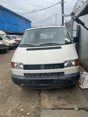 Volkswagen Transporter 2004 White