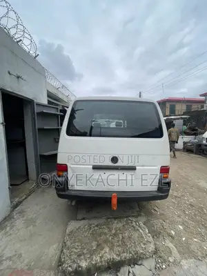Volkswagen Transporter 2004 White