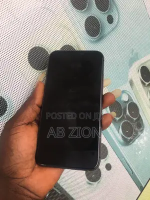 Apple iPhone 11 64 GB Black