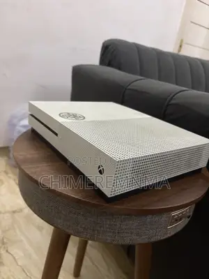 Xbox One S