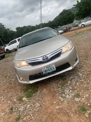Toyota Camry 2014 Gold