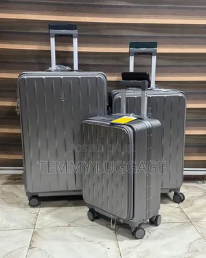 Luxury and Classy Traveling Luggage Boxes
