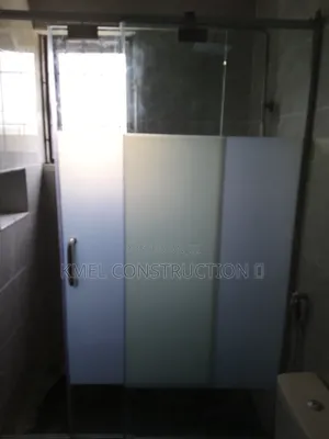 Contemporary Glass Shower Cubicle