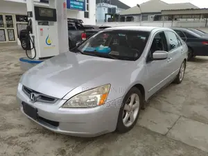 Honda Accord 2004 Silver
