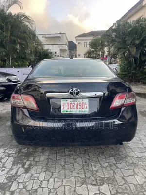 Toyota Camry XLE 4dr Sedan (2.5L 4cyl 6AM) 2010 Black