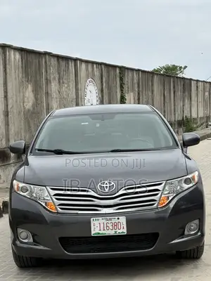 Toyota Venza LE 2010 Gray