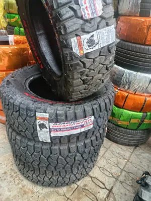37*12-50r20 Tyre for Tundra, F-150, Tacoma