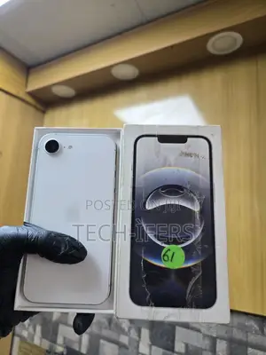 Apple iPhone 16e 128 GB White