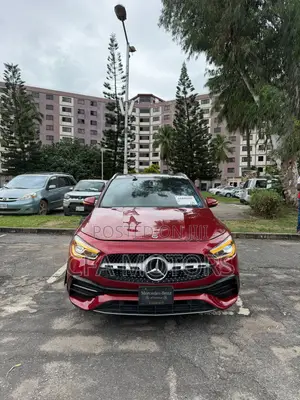 Mercedes-Benz GLA 250 2021 Red