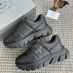 Prada Black Leather Chunky Sneakers – 2EG452