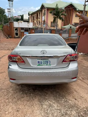 Toyota Corolla 2010 Silver