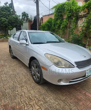 Lexus ES 2025 Silver