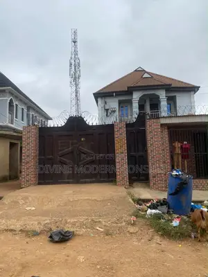 6bdrm Bungalow in Lagos State for sale