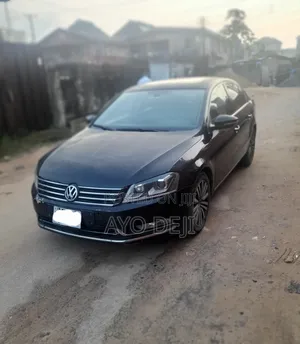 Volkswagen Passat 2011 Black