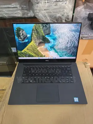 Laptop Dell Precision 5520 16GB Intel Xeon SSD 512GB