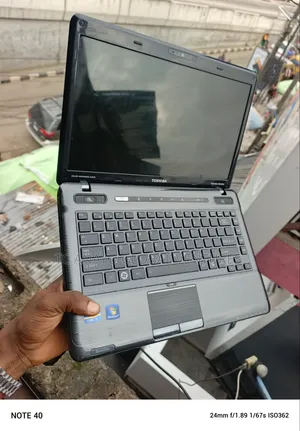 Laptop Toshiba Satellite  P745 8GB Intel Core i3 HDD 320GB