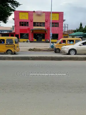 Exotic Office Space for Business