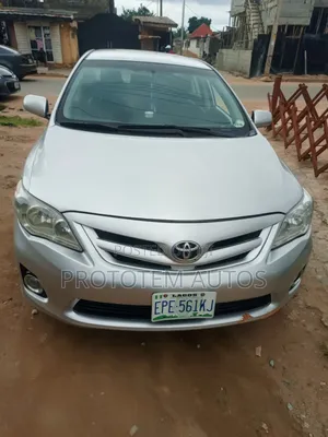 Toyota Corolla LE 4dr Sedan (1.8L 4cyl 4A) 2010 Silver