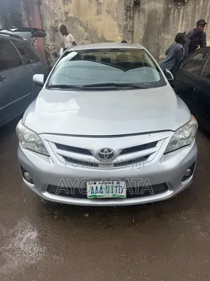 Toyota Corolla 2012 Silver