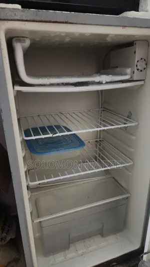 Fridge With Freezer Compartment