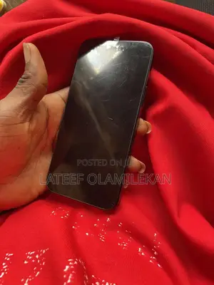 Apple iPhone 12 64 GB Black