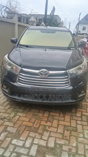 Toyota Highlander LE 4dr SUV (3.5L 6cyl 6A) 2015 Blue