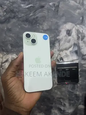Apple iPhone 15 128 GB Green