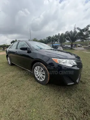 Toyota Camry LE 4dr Sedan (2.5L 4cyl 6A) 2013 Black