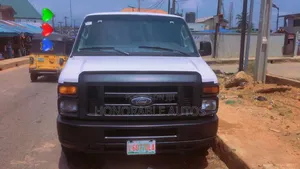 Ford E-150 2012 White