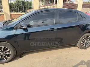 Toyota Corolla XSE (1.8L 4cyl 2A) 2018 Black