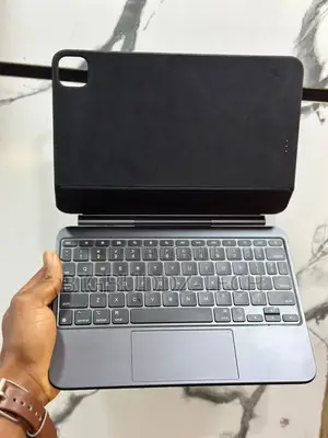 Magic Keyboard for iPad Pro M4/M5 11 Inches
